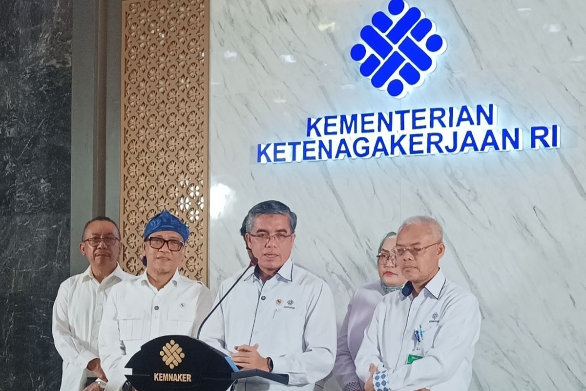 Ijazah Karyawan Ditahan? Pemerintah Terbitkan Aturan Baru!