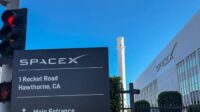 SpaceX Pecat Karyawan: Masalah Sering ke Toilet?