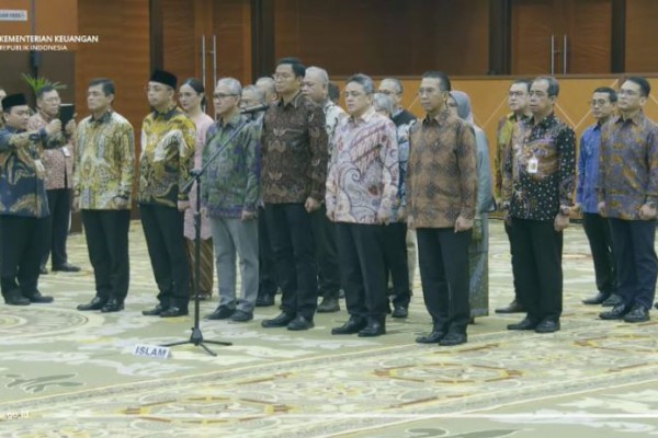 Sri Mulyani Tunjuk Bos Baru Pajak dan Bea Cukai
