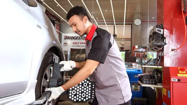 Liburan Sekolah: Periksa Ban Mobil, Jalan Aman Tanpa Risiko