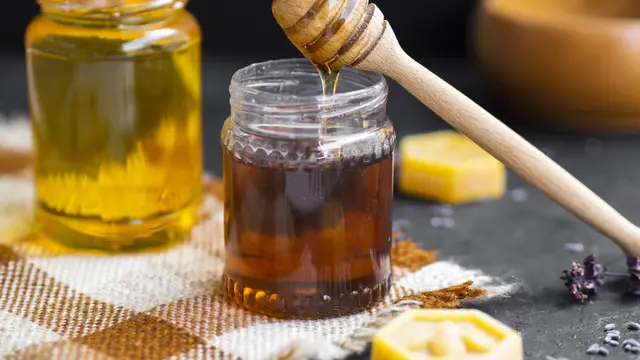 Rahasia_Madu_Tahan_Lama_Proses_Kimia_Alami_Terungkap Rahasia Madu Tahan Lama: Proses Kimia Alami Terungkap