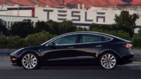 Tesla Model Y & 3: Jarak Tempuh Lebih Jauh, Penjualan Meroket