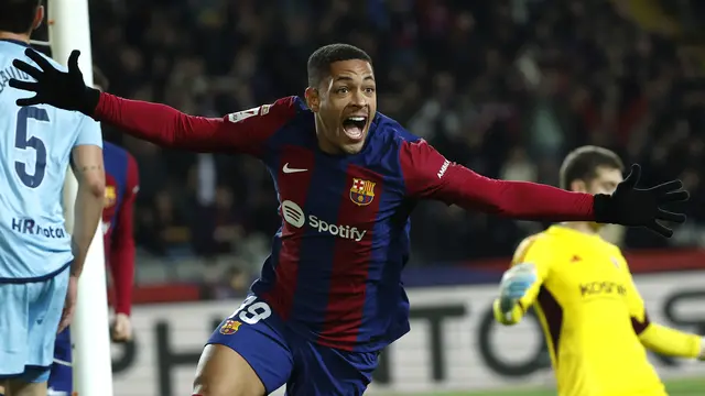 Vitor Roque: Deco Murka, Barcelona Dihujat, Apa Reaksi?