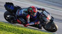 Yamaha V4: Bocoran Mesin Baru, Uji Coba Terungkap!